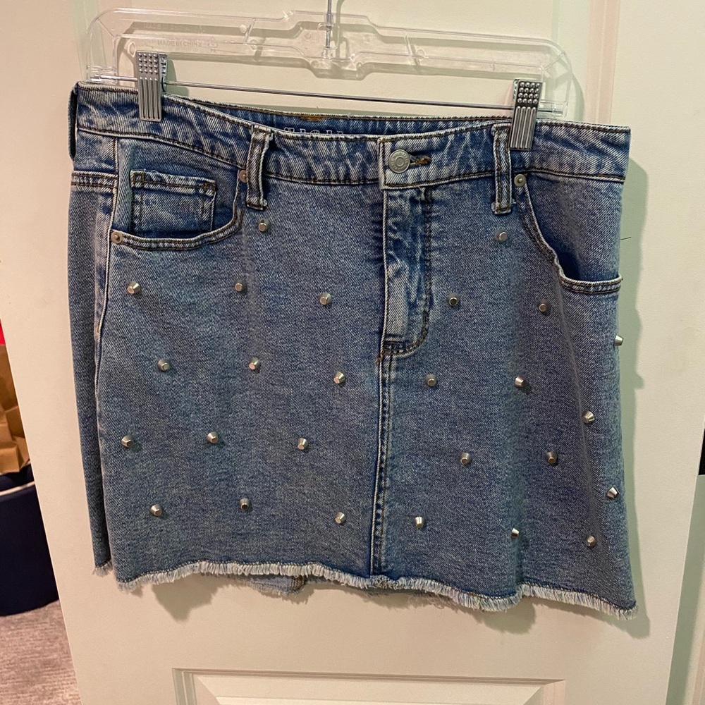 super cute Jean skirt with metal pearls